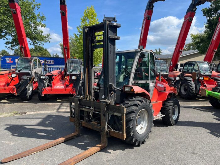 GELÄNDESTAPLER MANITOU M50-4 T